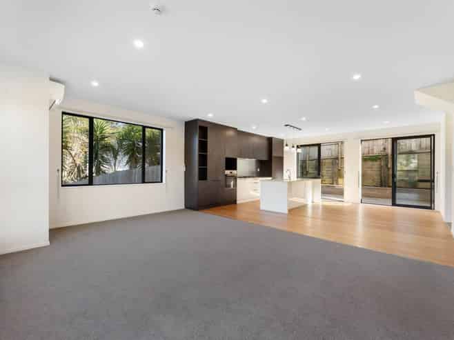 4/4 McQuoid Place, Glenfield