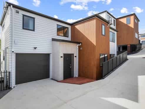 170 A,B,C Methuen Road, New Windsor