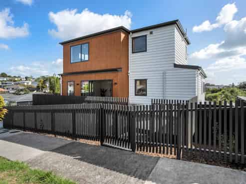170 A,B,C Methuen Road, New Windsor