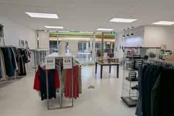 Premier first floor retail premises in The Mall.