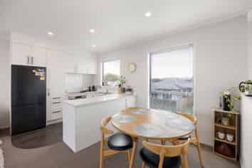8/37 North Ridge Drive, Rototuna North