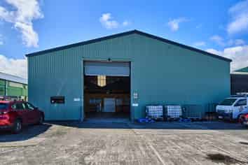 Warehouse, Office and Yard