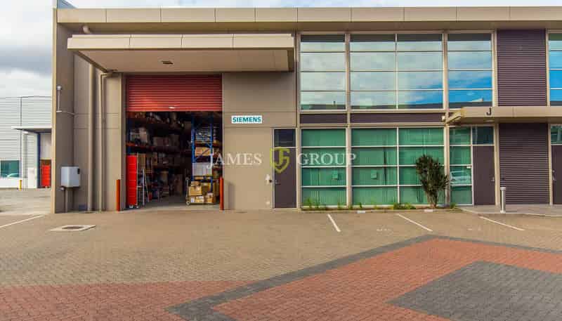 J/61 Hugo Johnston Drive, Penrose