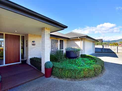 4 Ruth Taylor Avenue, Stoke