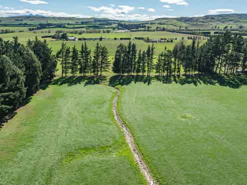 17 Karaka Road, Waikari