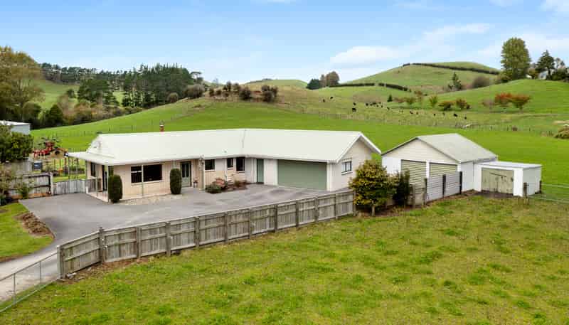 32 Davis Road, Inglewood