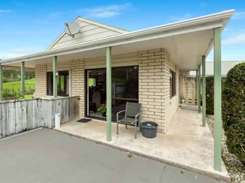 32 Davis Road, Inglewood