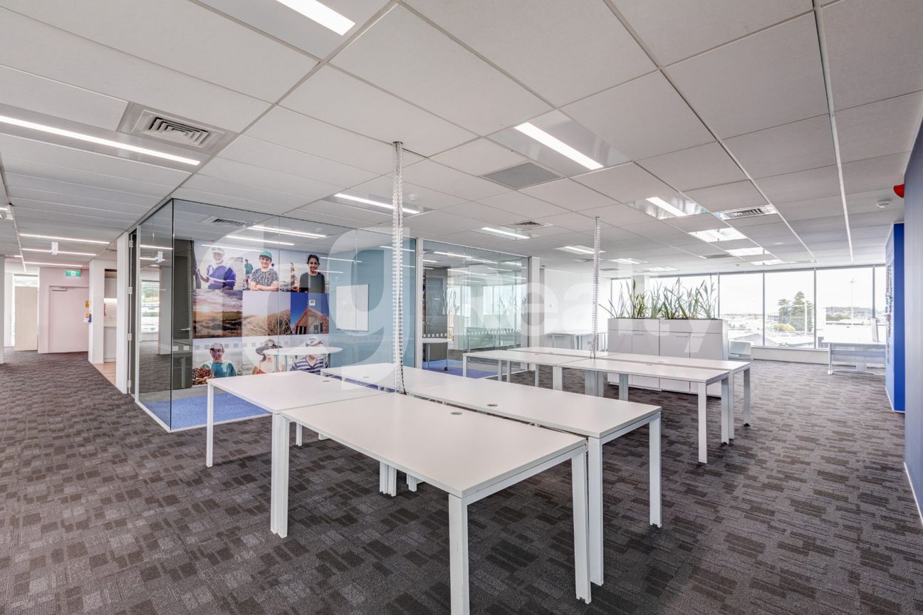 Top Floor Office, Eden Terrace - 648sqm - View 4