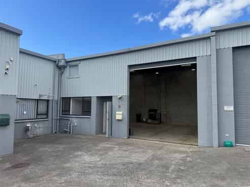 Immaculate 194sqm Industrial Opportunity