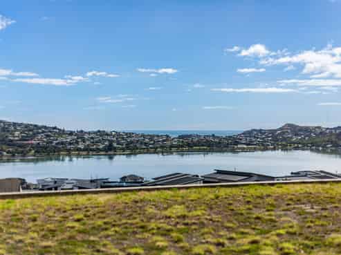 16a & 16b Okupe Grove, Aotea