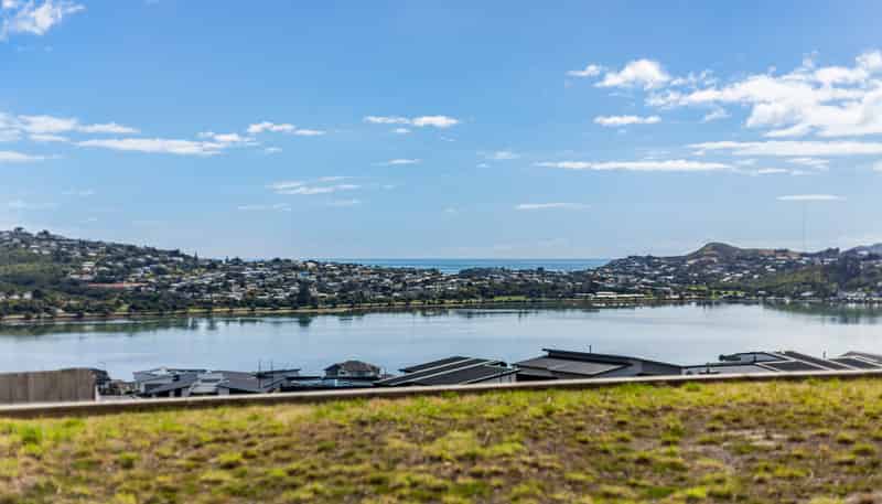 16a & 16b Okupe Grove, Aotea