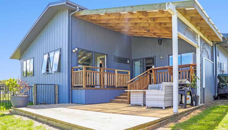 126 The Fairway, Matarangi