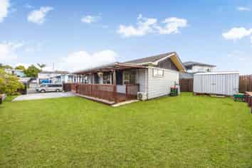14 Charntay Avenue, Clover Park