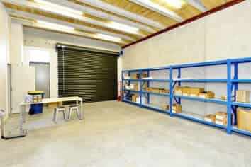 MODERN SMALL INDUSTRIAL – 131M²

