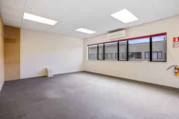 MODERN SMALL INDUSTRIAL – 131M²
