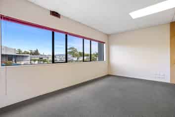 MODERN SMALL INDUSTRIAL – 131M²
