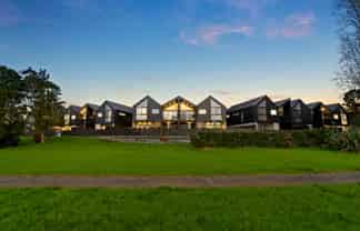 51 Taipari Road, Te Atatu Peninsula