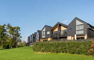 51 Taipari Road, Te Atatu Peninsula
