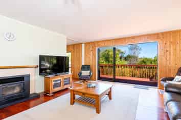 1 Waianga Place, OMAPERE