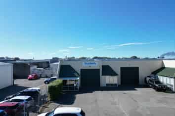 Investment Industrial Unit in Wigram