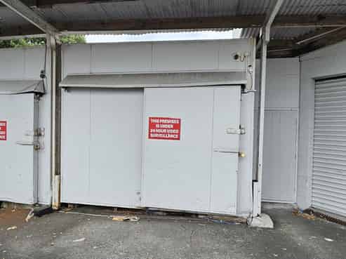 Retail gem - Where visibility meets versatility