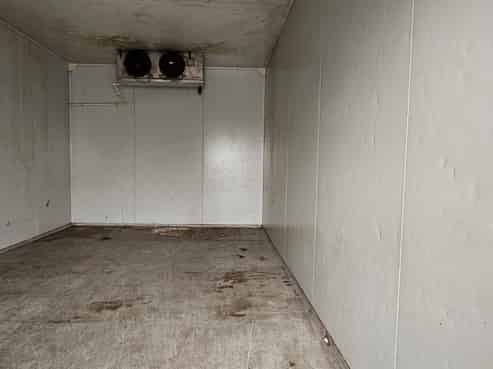 Retail gem - Where visibility meets versatility