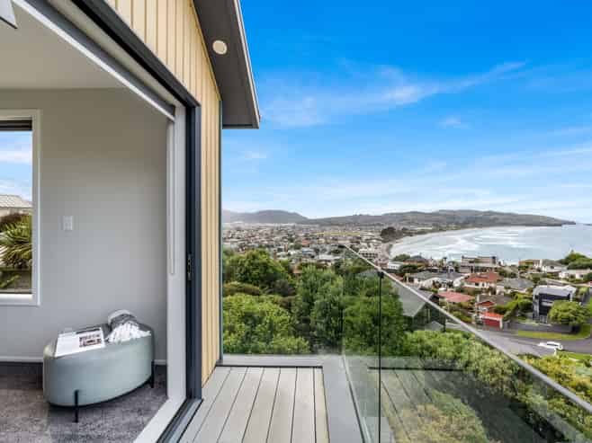 66 Cliffs Road, Saint Clair