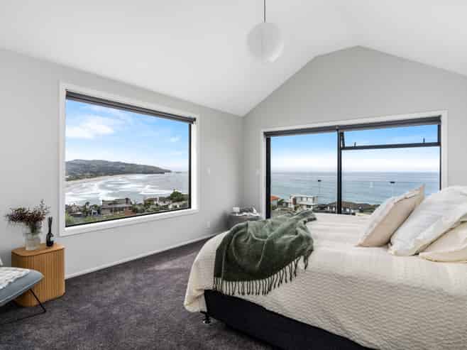 66 Cliffs Road, Saint Clair