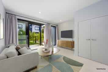 2D Nerita Place, Long Bay