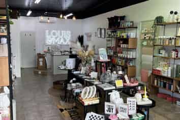 Be in the heart of Howick Village