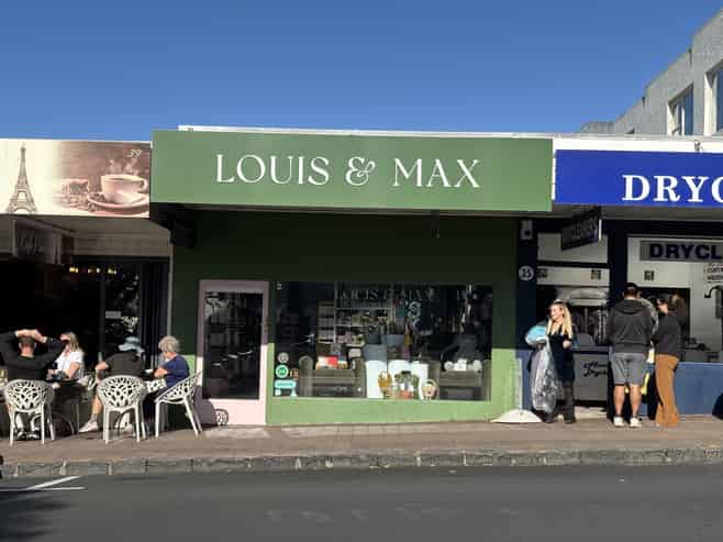 Be in the heart of Howick Village