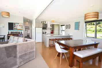 3 Mahia Heights Drive, Mahia