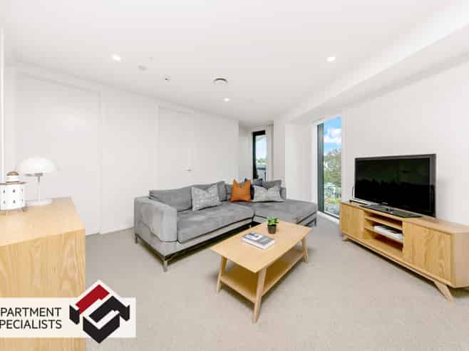 105/6 Waikumete Road, Glen Eden