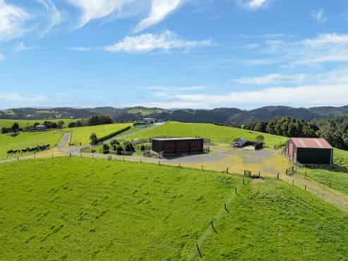 123 Waipipi Road, Whananaki