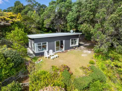2 Rangikapiti Road, Coopers Beach