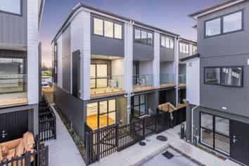 8/717 Sandringham Road Ext, Mount Roskill