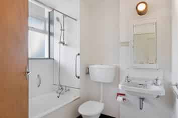 4H/19 Maida Vale Road, Roseneath
