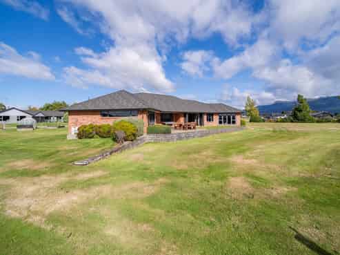 24 Oraka Street, Te Anau