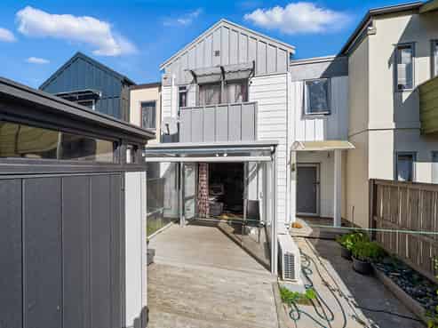38F Arawa Street, New Lynn