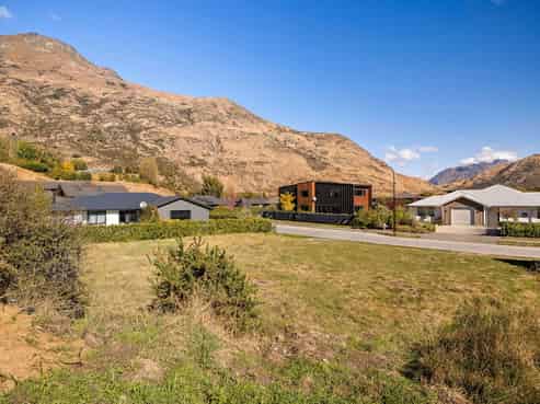 15 Sandford Terrace, Lower Shotover
