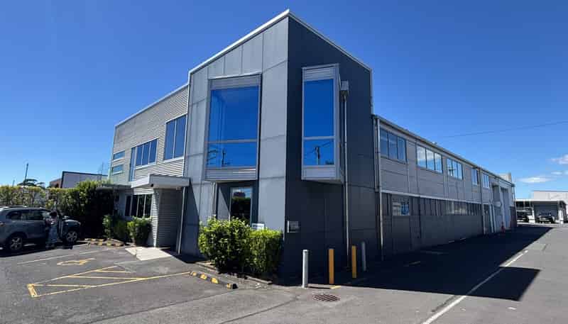 Part 1/229 Archers Road, Wairau Valley