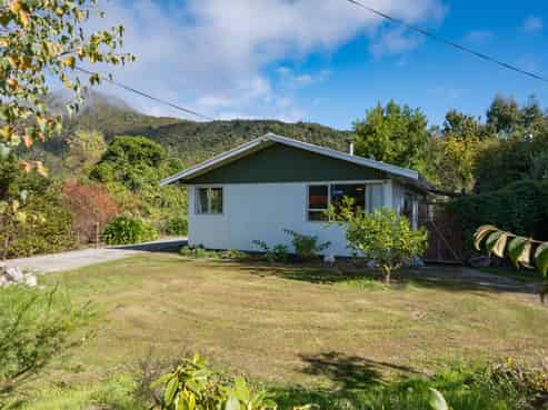 136 Fairfax Street, Murchison