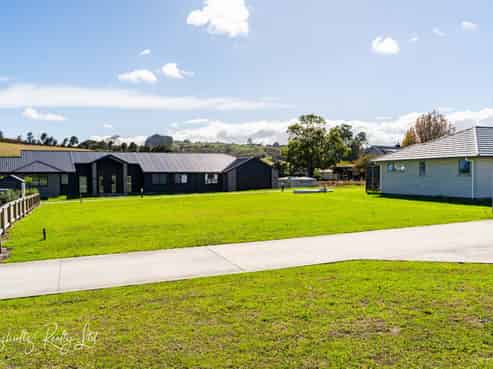 3 Manaaki Circle, Paparoa