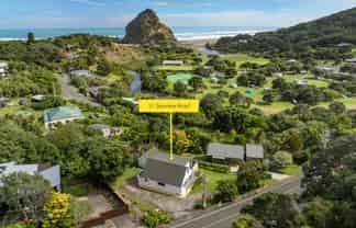 51 Seaview Road, Piha