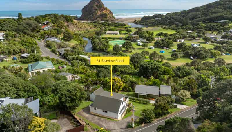 51 Seaview Road, Piha