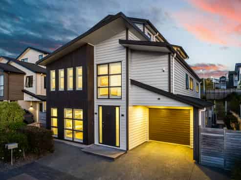6 Turutu Place, Long Bay