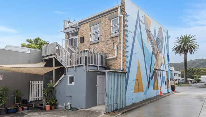 168 Bank Street, Regent