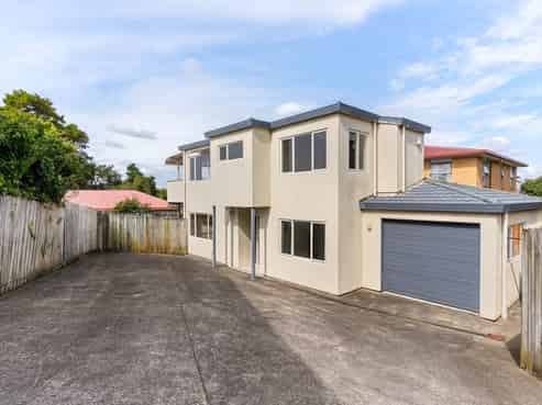 8 Tripoli Road, Panmure