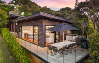 57 Hill Road, Palm Beach