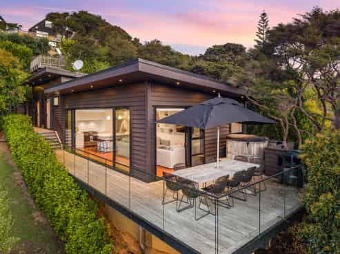 57 Hill Road, Palm Beach